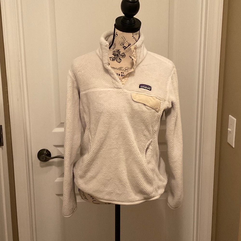 Patagonia Cream Fleece Pullover
